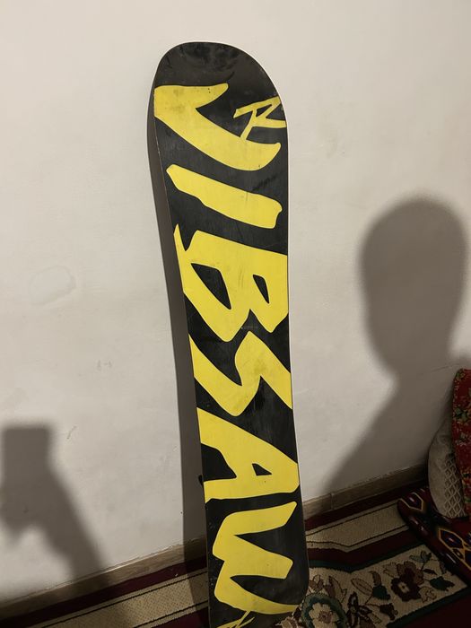 Сноуборд с креплениями