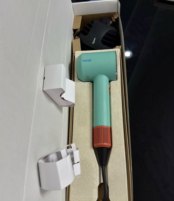 Dyson Supersonic Nural patina-topaz Sigilat.