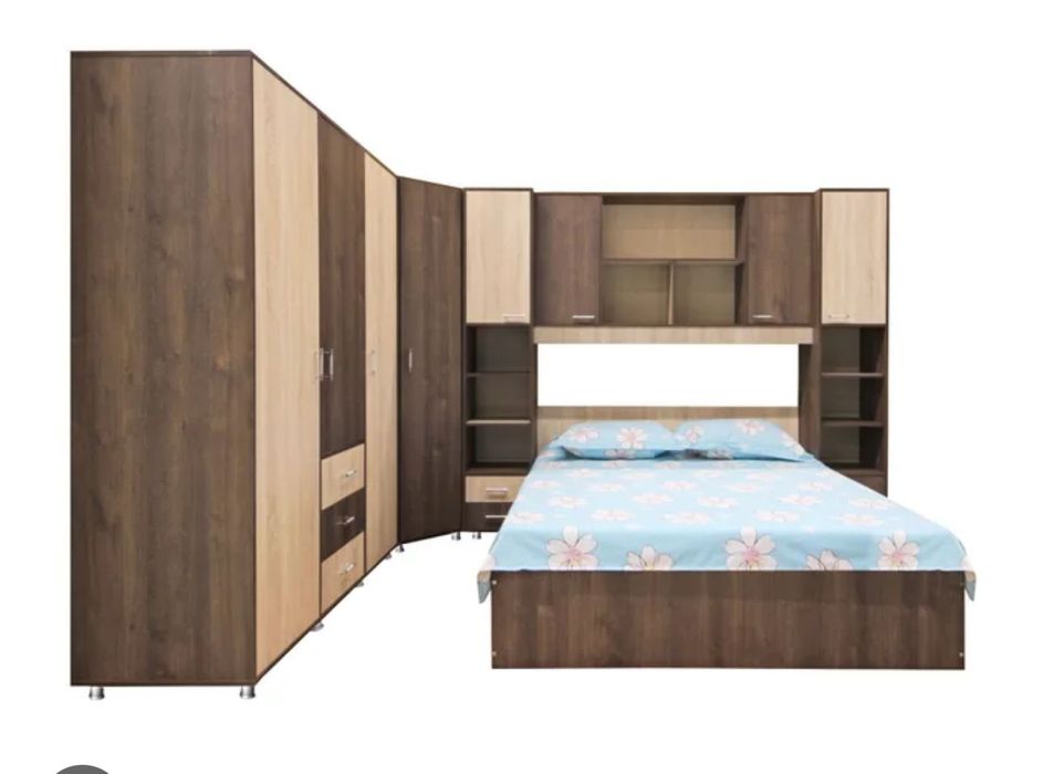 Vând dormitor complet de colț-pat,dulap,spatiu depozitare.