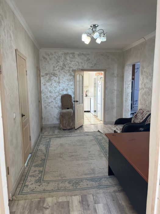 Үй сатылады 11/10 саудасы бар