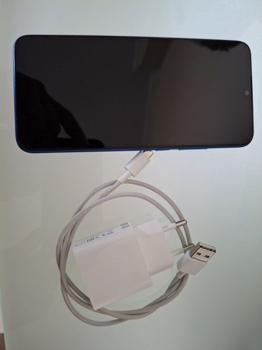 Продавам  Redmi , 2GB RAM, 32GB ROM