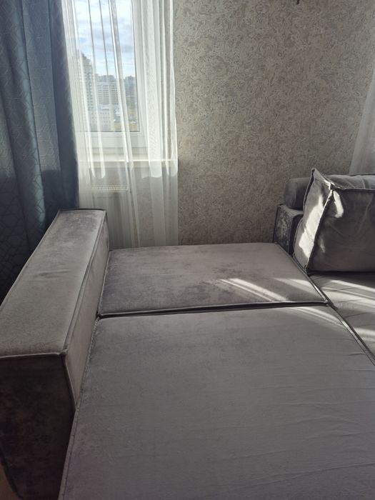 Продам диван б/у в хорошем состоянии