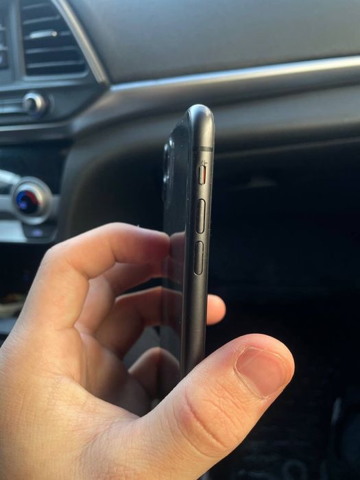 Продается айфон 11 , 64 gb , 83% аккум