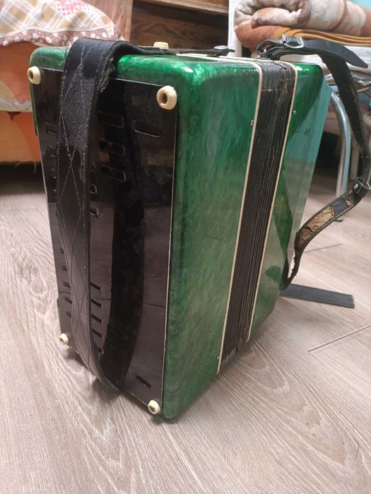 Баян в хорошем состоянии