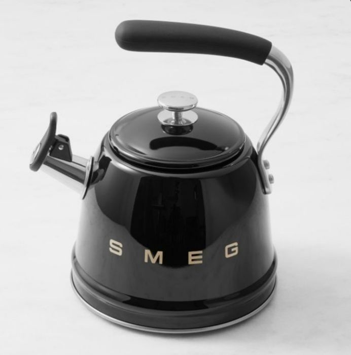 Чайник со свистком SMEG CKLW2001BL