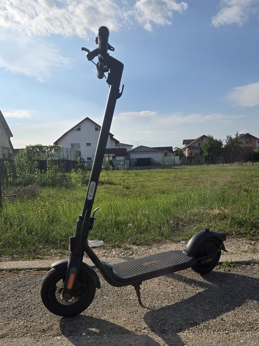 Trotineta electrica NINEBOT KickScooter F2