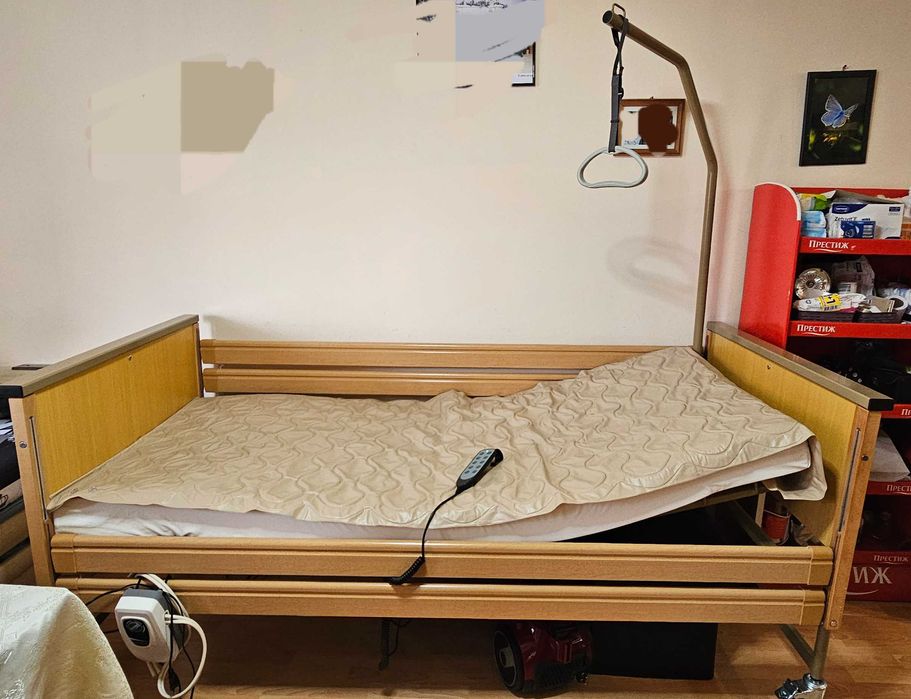 Електрическо болнично легло Хипнос в перфектно състояние