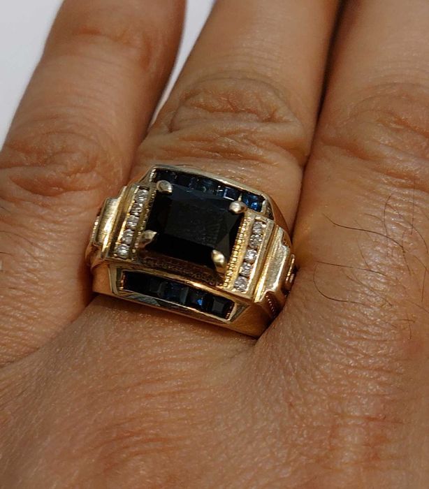 Перстень мужской золотой  кольцо