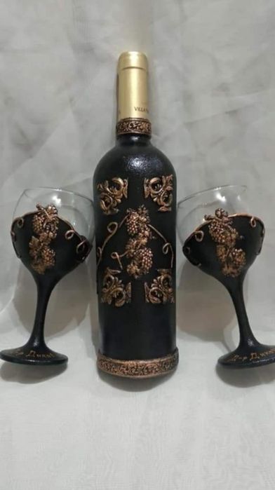 Декантер за вино с две чаши - РЪЧНО ИЗРАБОТЕН ПОДАРЪЧЕН КОМПЛЕКТ