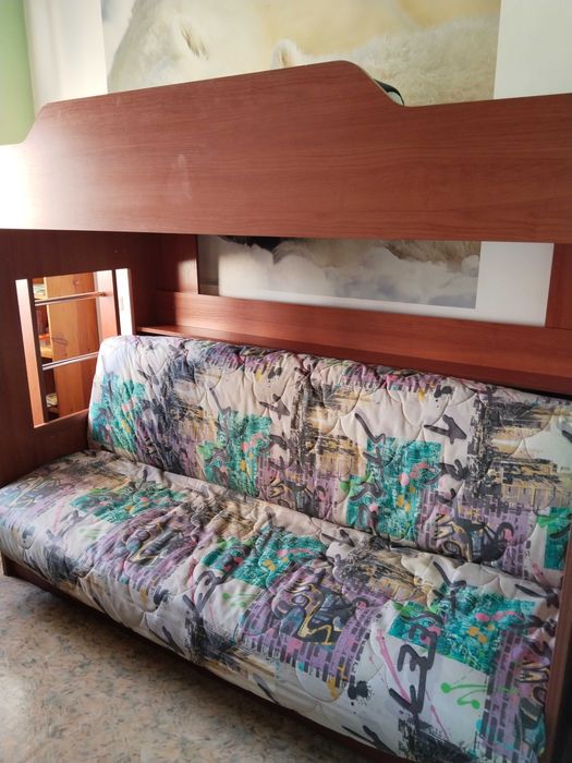 Продам двухъярусную кровать