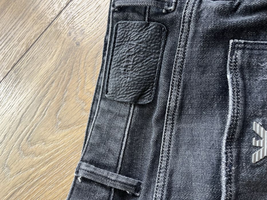 Armani Jeans - размер 33 Slim / Оригинал