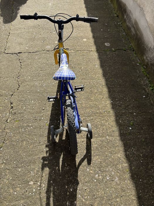 Детско колело с помощни колела