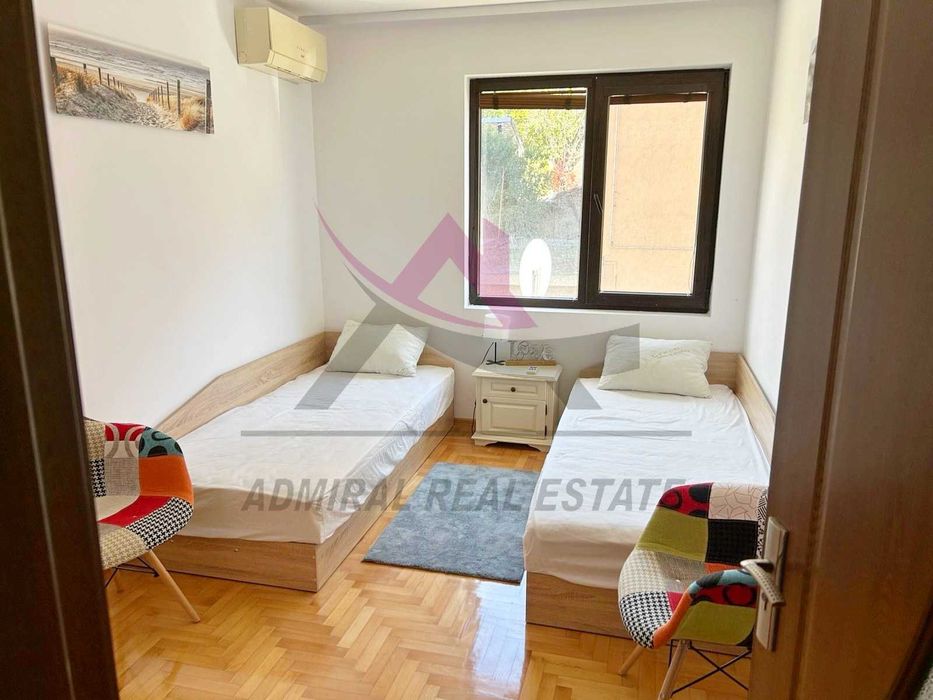 Дава се под наем Тристаен апартамент в Варна, Център - 86 кв.м за 800 € - Снимка #3