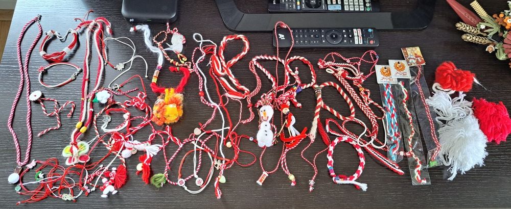 Подарявам мартеници за София!