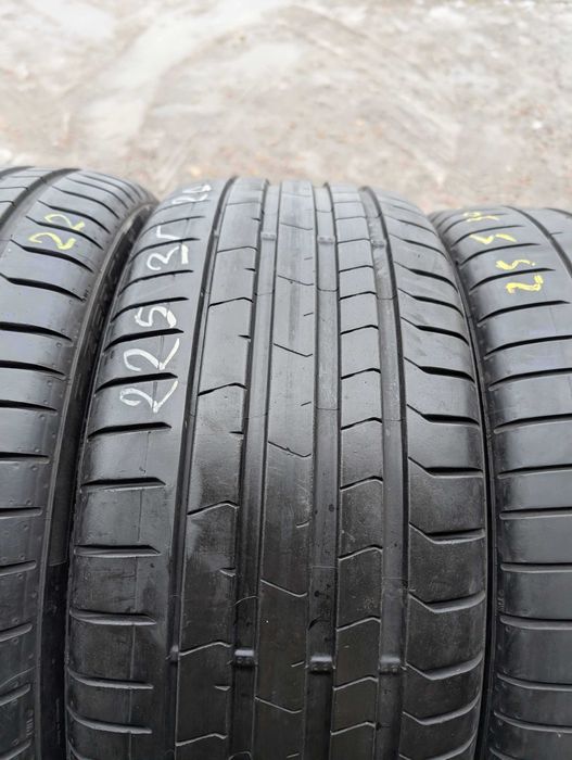SET 4 Anvelope Vara 225/35 R20 + 255/30 R20 PIRELLI P Zero - Runflat