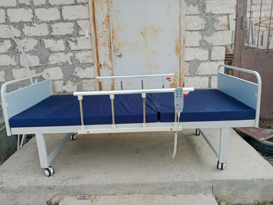 Кровать для пожилых людей
