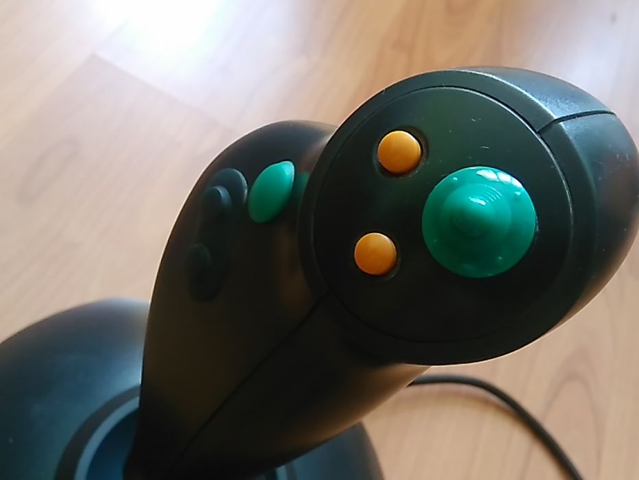 Vand Joystick si joypad - conectare prin gameport