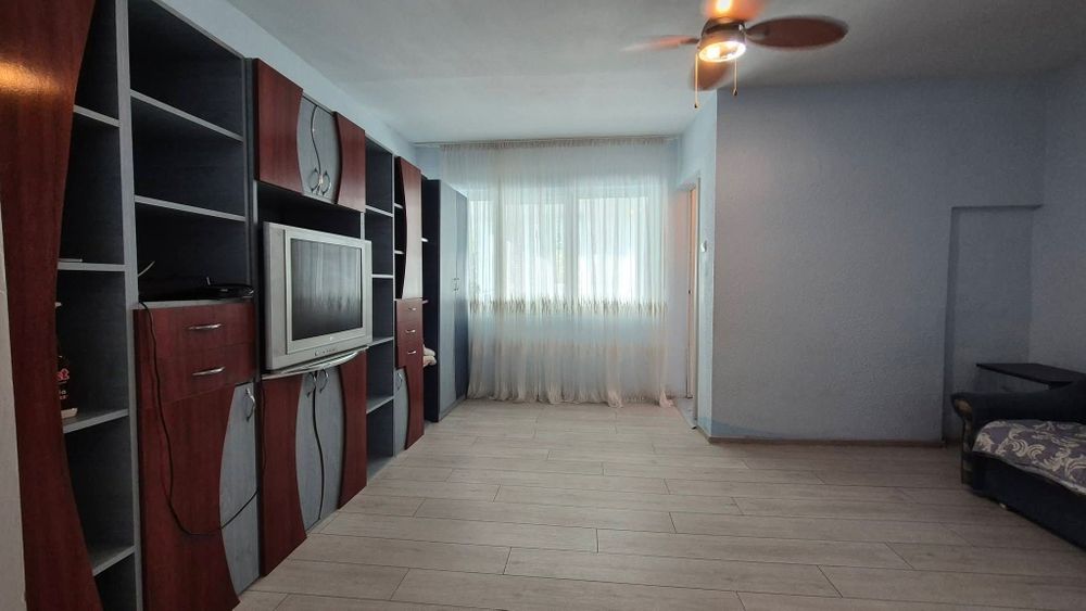 Vând garsoniera confort I  etajul 1 zona gării