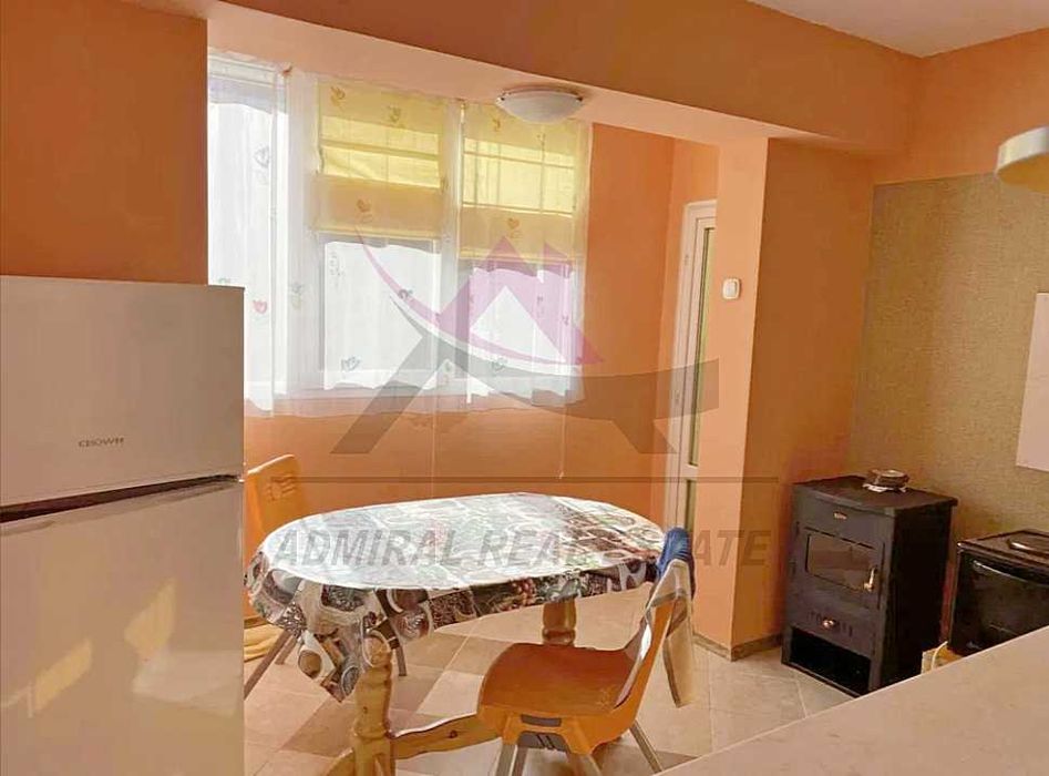 Дава се под наем Двустаен апартамент в Варна, Цветен квартал - 45 кв.м за 348.84 € - Снимка #1