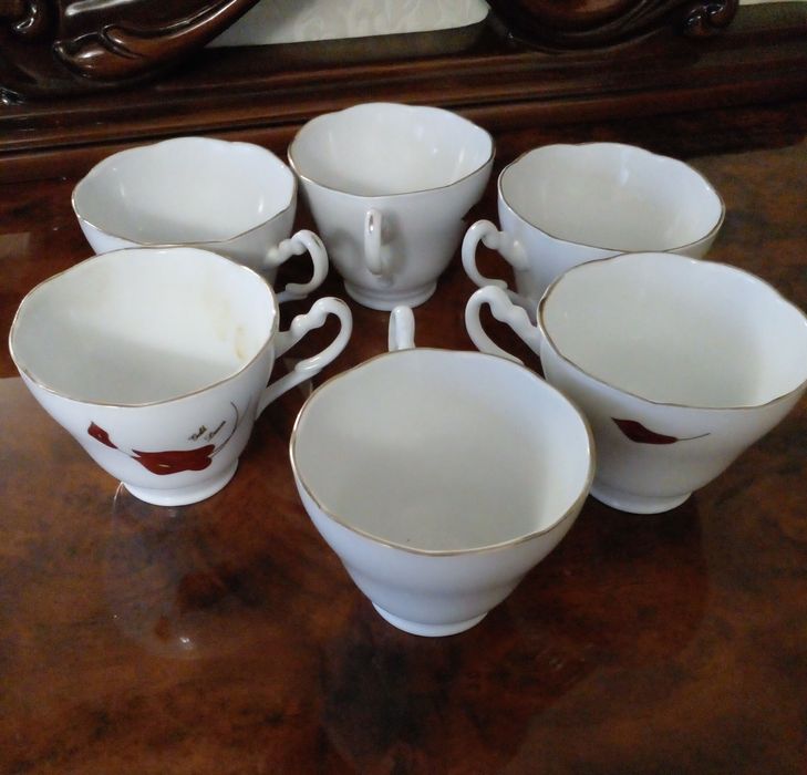 Чайные  к р у ж к и