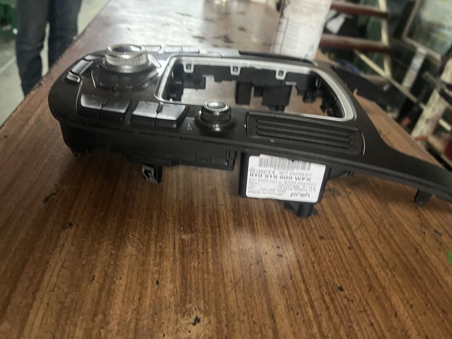 panou consola audi a4 b8 cod 8t0919609