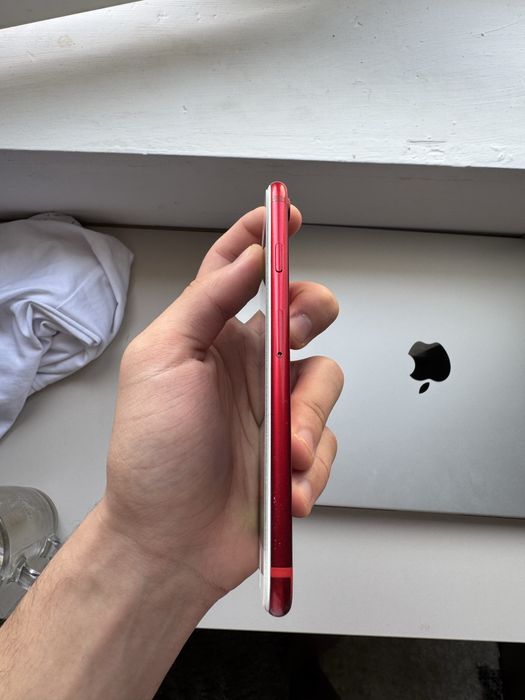 iPhone 7 256GB красный