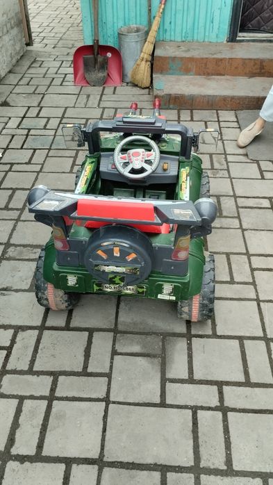 Продам детскую машину