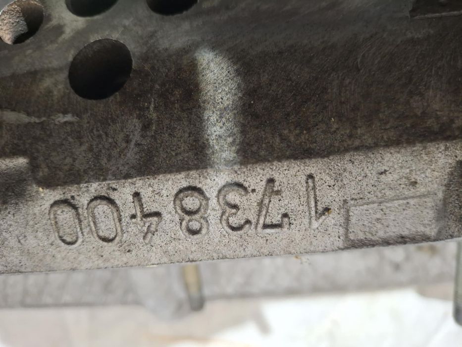 Цилиндрова глава за бмв м52б28 единичен ванос