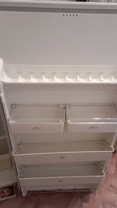 Продам холодильник