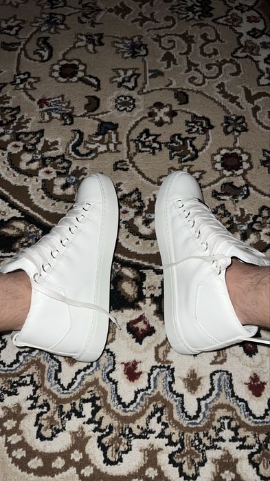 Продается balenciaga arena