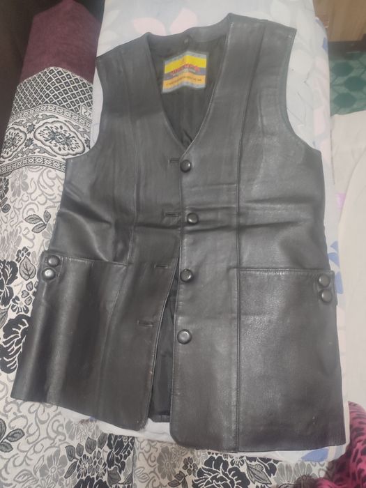 Yangi koja kostyum va ayollar tuni