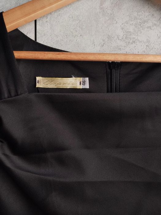 Продам платье черное