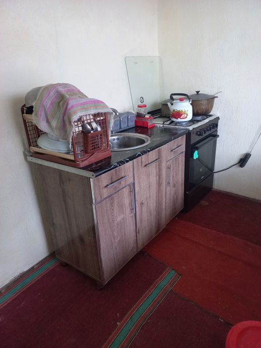 Кухенный мойка сотилади