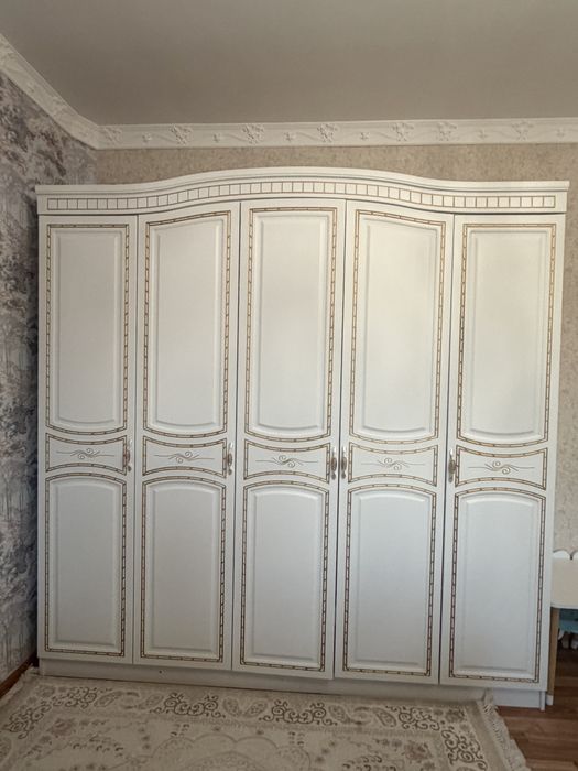 Продам срочно спальный гарнитур