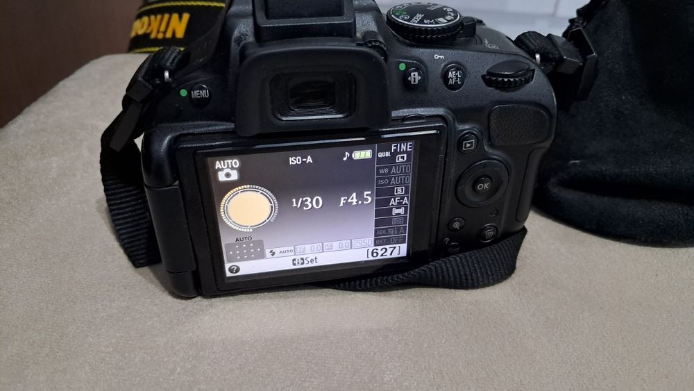 Фотоапарат Nikon D 5100 с обектив