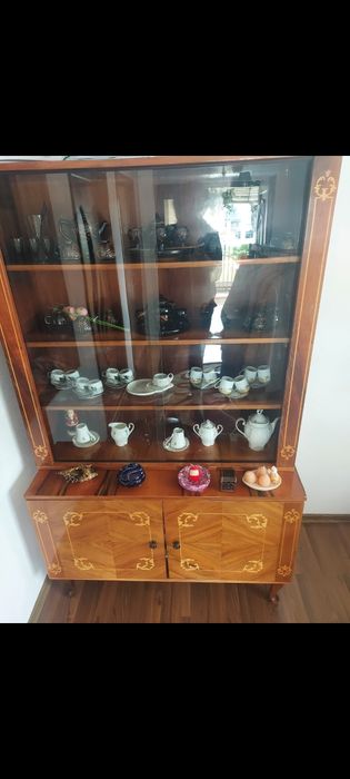 Vitrina foarte veche