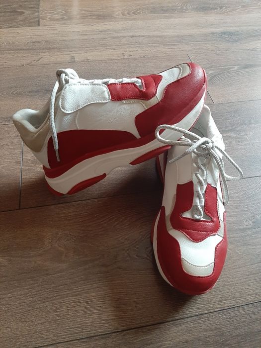 Маратонки естествена кожа Bata/БАТА 39 номер