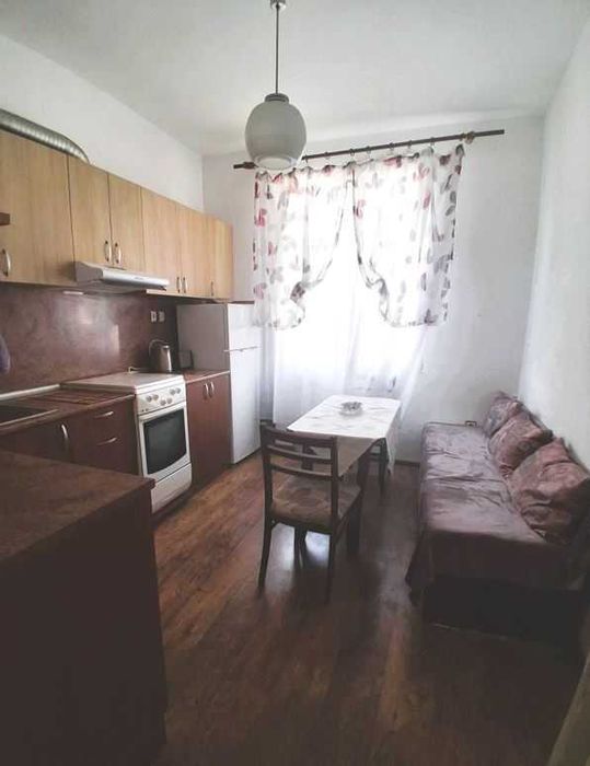 Дава се под наем Двустаен апартамент в Варна, Център - 40 кв.м за 145000 € - Снимка #2