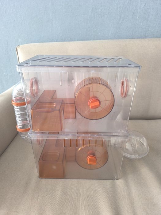 Продам клетку для хомяка.