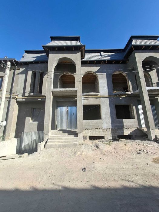 Продаётся трёхуровневая коробка в элитной махале