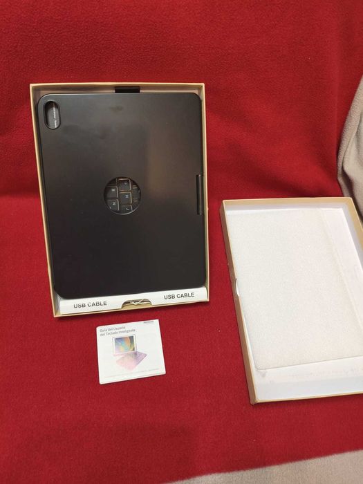 Husă iPad 10th Gen 10.9" cu Tastatură, Trackpad Rotativă 360° QWERTZ