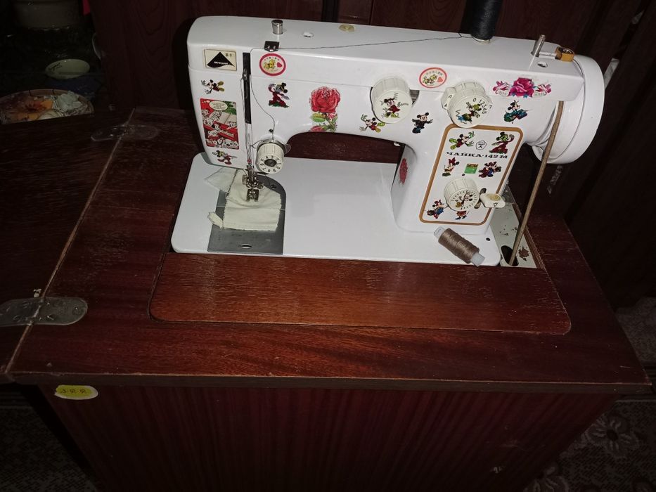 Швейная машинка Чайка-142 М