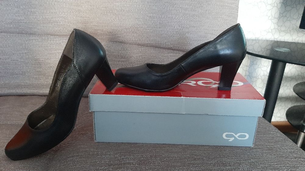 Обувь женская для модниц