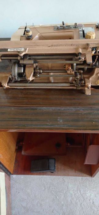 Спалня,подматрачно,матрак ,столове, електрическа шевна машина