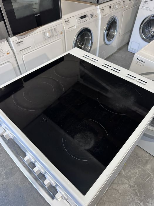 Печка +гаранция. Керамичен плот, конвекция. Безплатна доставка в София