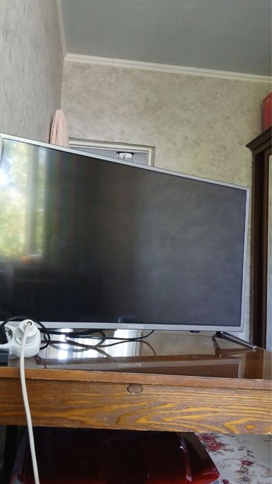 Televizor sotiladi 32 talik/ Продается телевизор