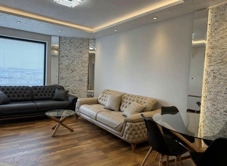 Дава се под наем Двустаен апартамент в Пловдив, Остромила - 65 кв.м за 425 € - Снимка #1