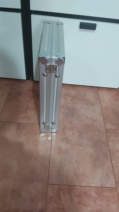 Servieta diplomat din aluminiu