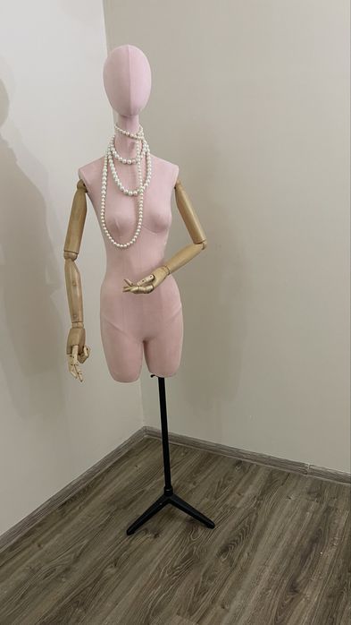 Манекен для магазина