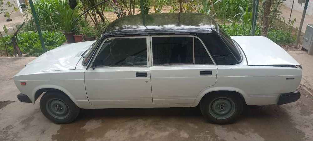 Jiguli 2107 sotiladi 1991-yil benzin. Ishi yuq